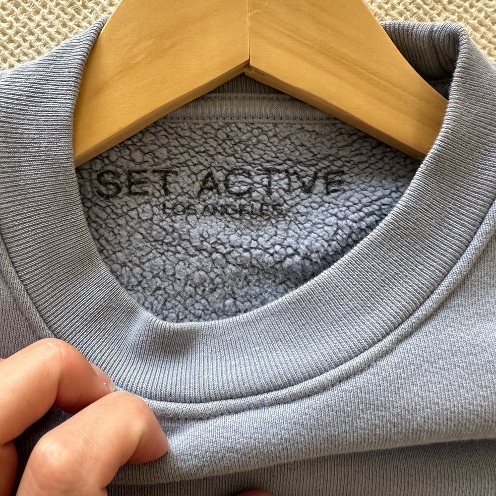 Set Active Woman’s Blue Crewneck Pullover - Picture 5 of 6